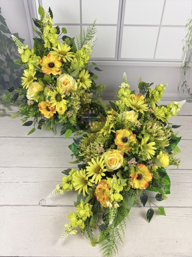 Komplet-nagrobny-stroik-na-cmentarz-zolty-zielony